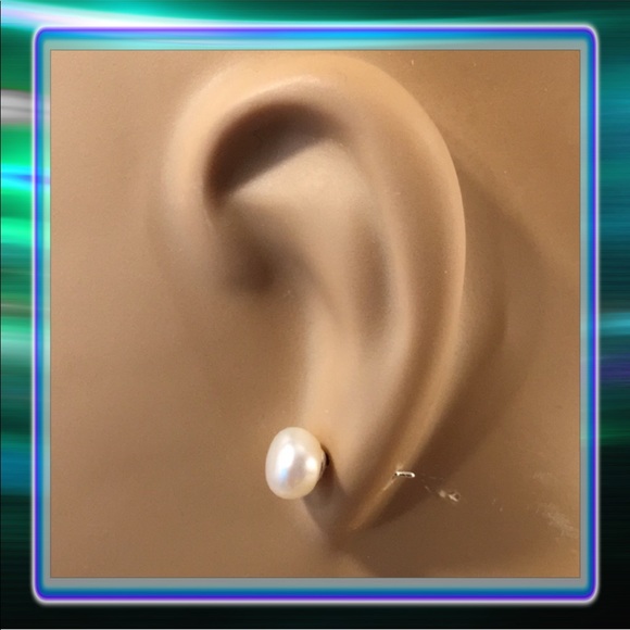 Jewelry - Freshwater Pearl Earrings.